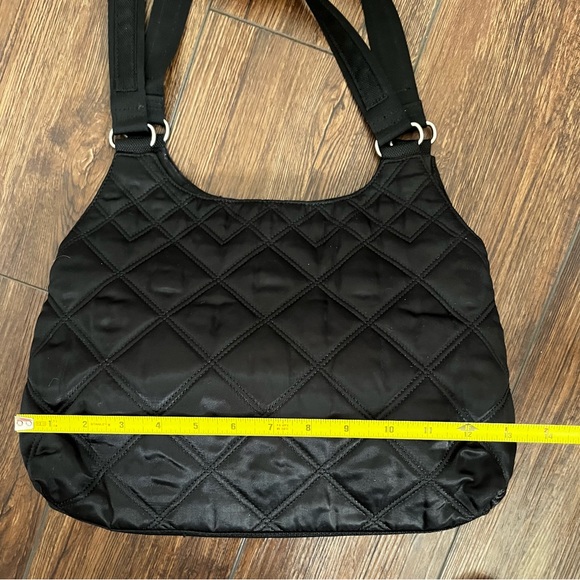 EUC Eddie Bauer quilted shoulder bag. Black. Lots of room! - Picture 13 of 15